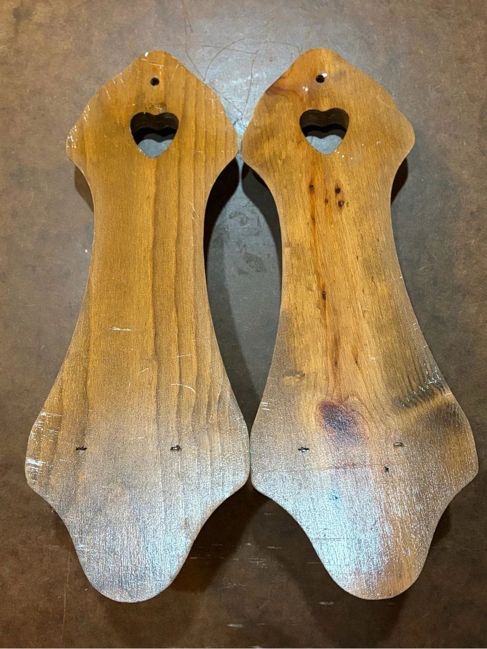 Vintage- 🤎 Wooden Heart Cutout Wall Sconces in Warm Brown